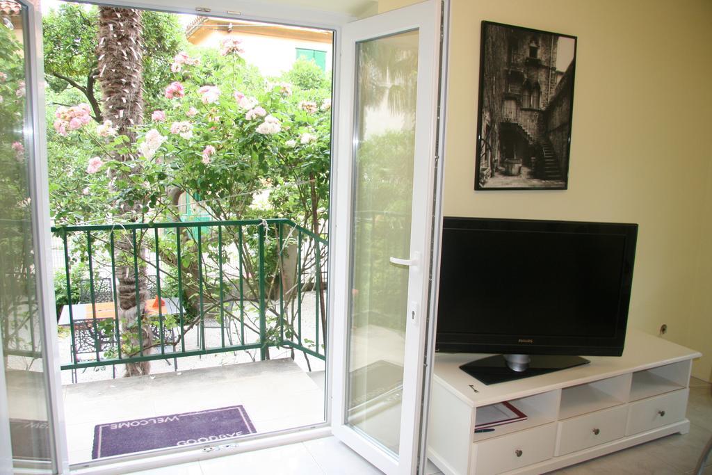 אומיס Sabina Apartments חדר תמונה
