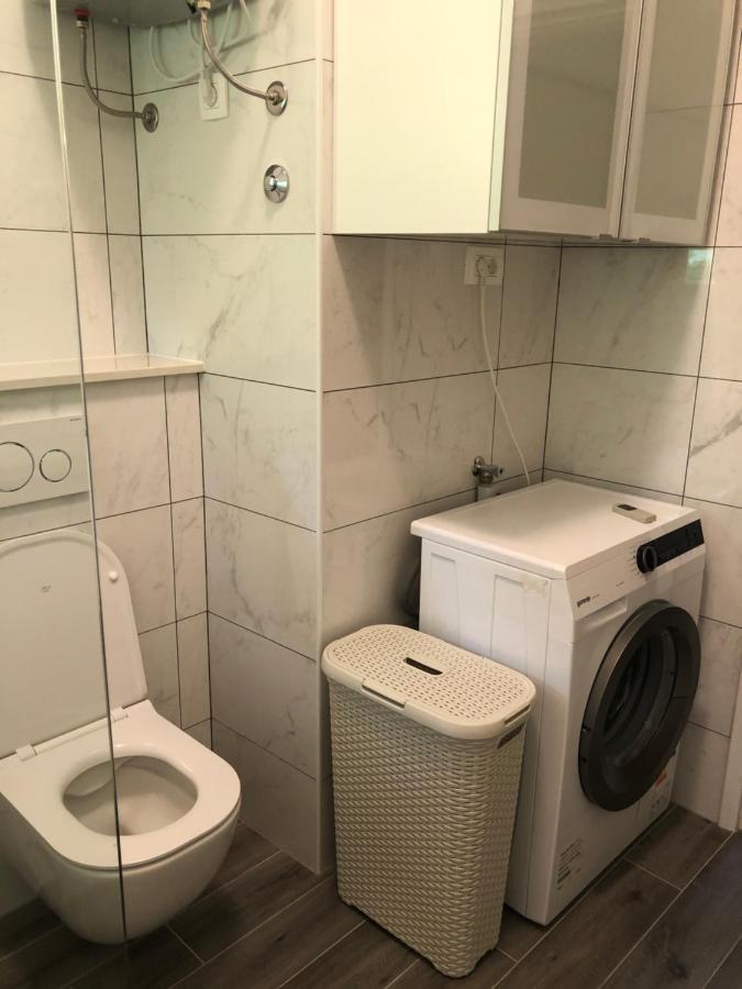 אומיס Sabina Apartments מראה חיצוני תמונה