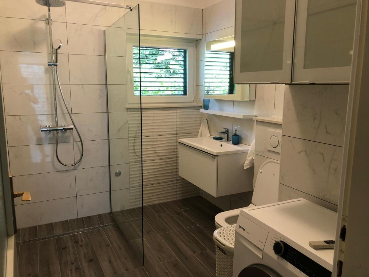 אומיס Sabina Apartments מראה חיצוני תמונה